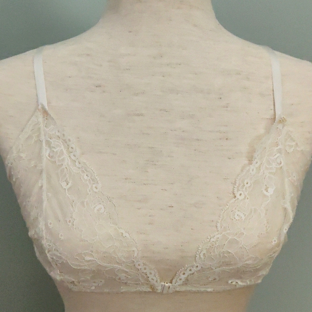 Victoria's Secret Size 36C Cream Sheer Lace Bra
